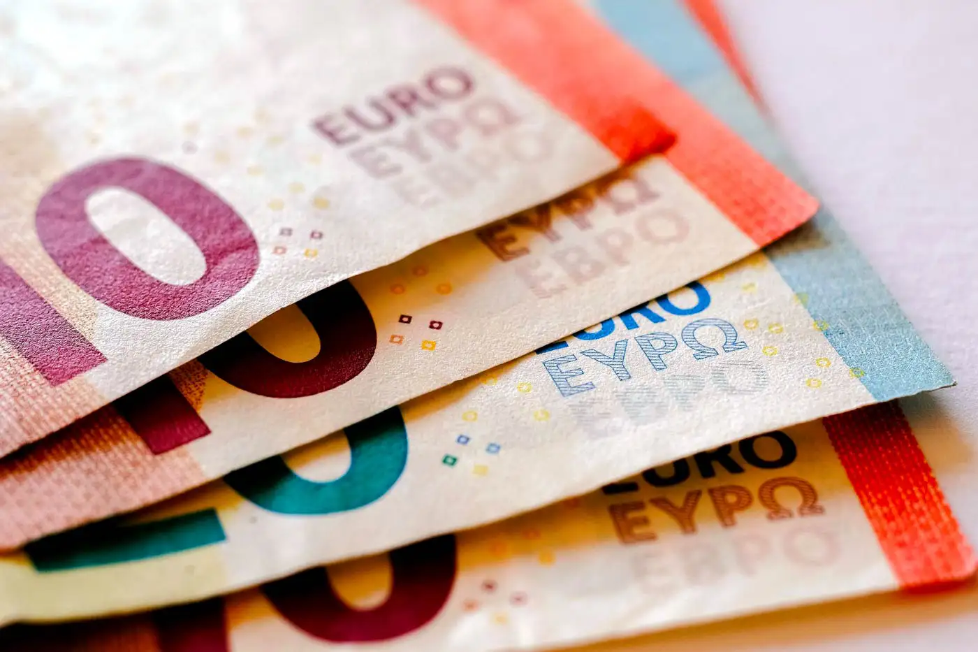 Parliament Orders Study on Living Costs in Madeira