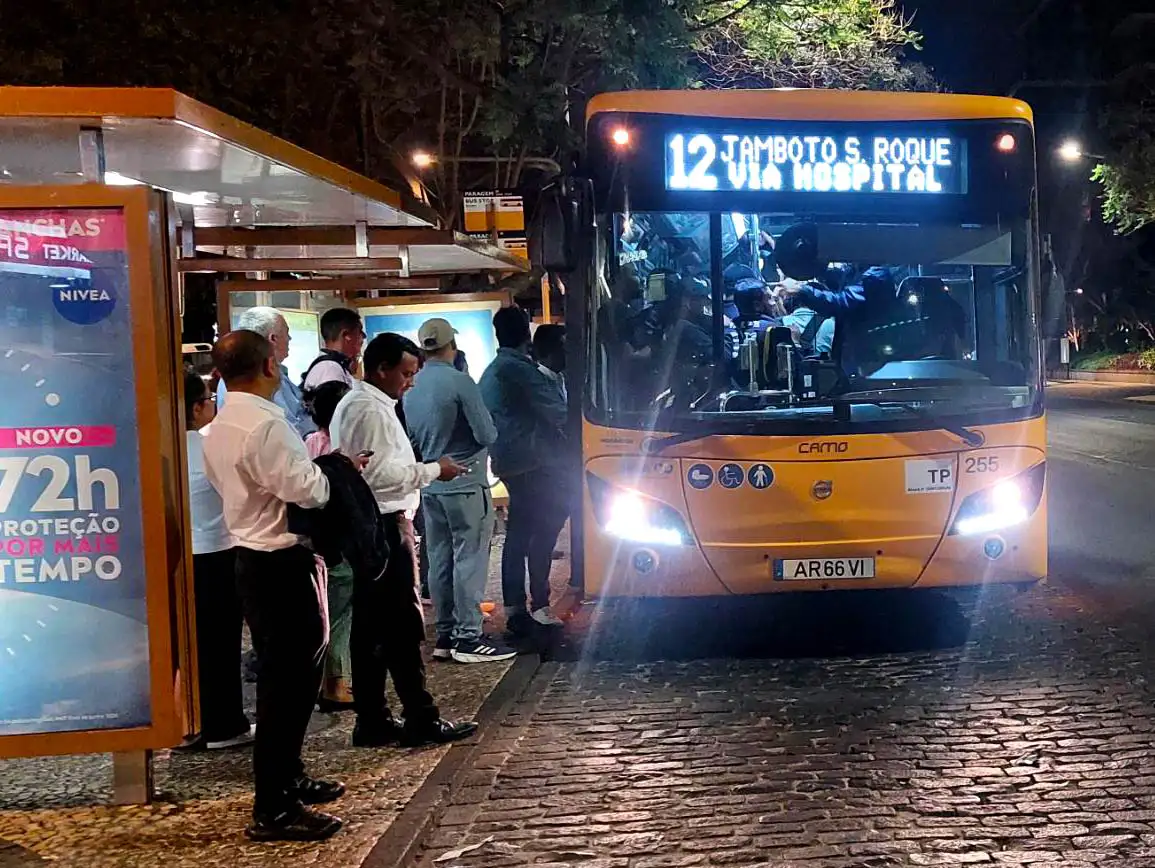 Funchal crowded bus stop