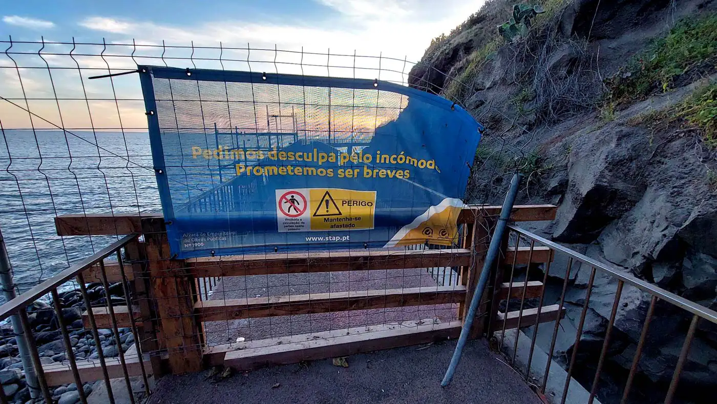 Closure sign of the Funchal promenade