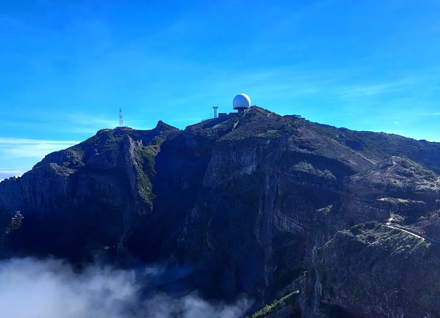 Police Presence Restores Order at Pico do Arieiro