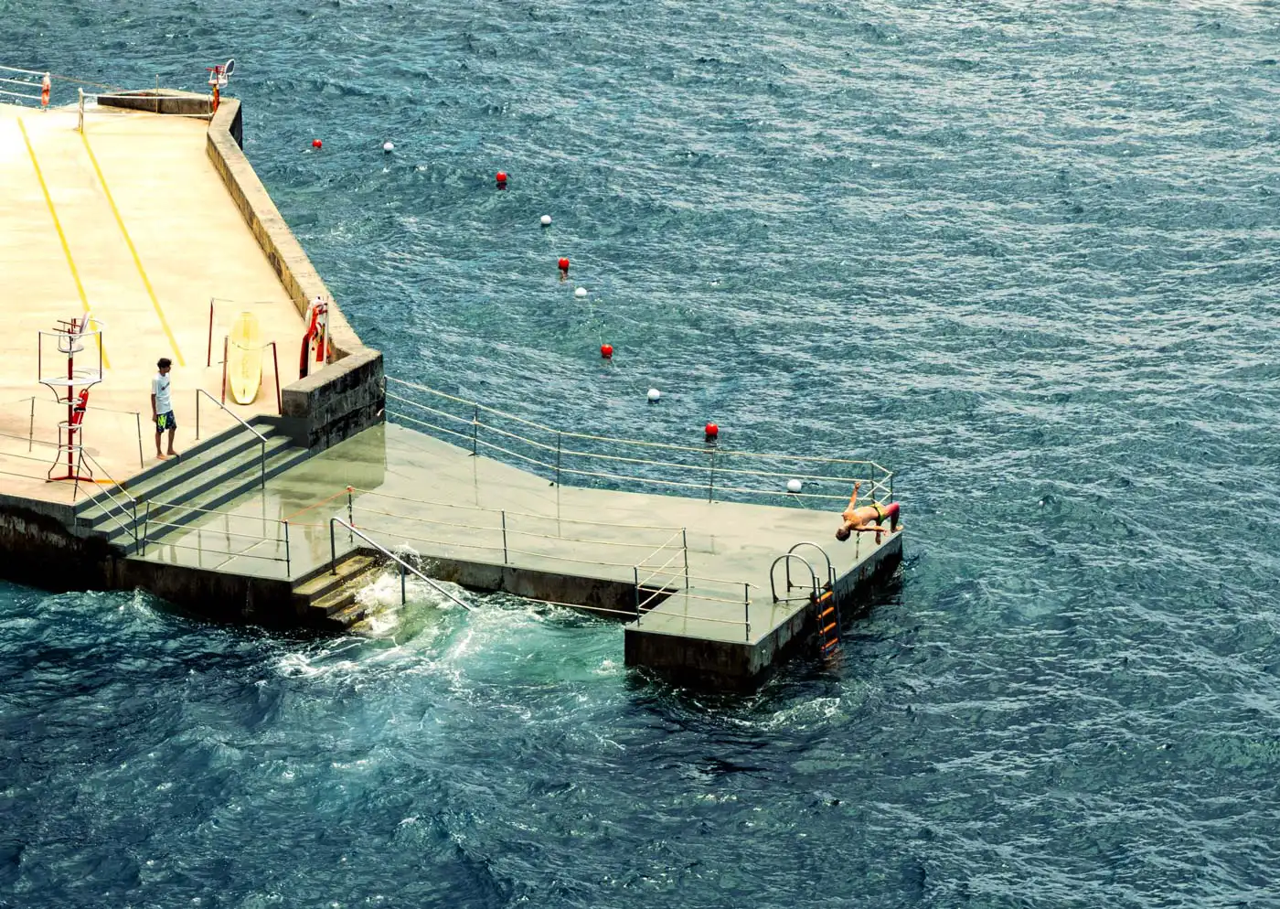 Funchal Swimmers Report Sewage in the Water at Barreirinha