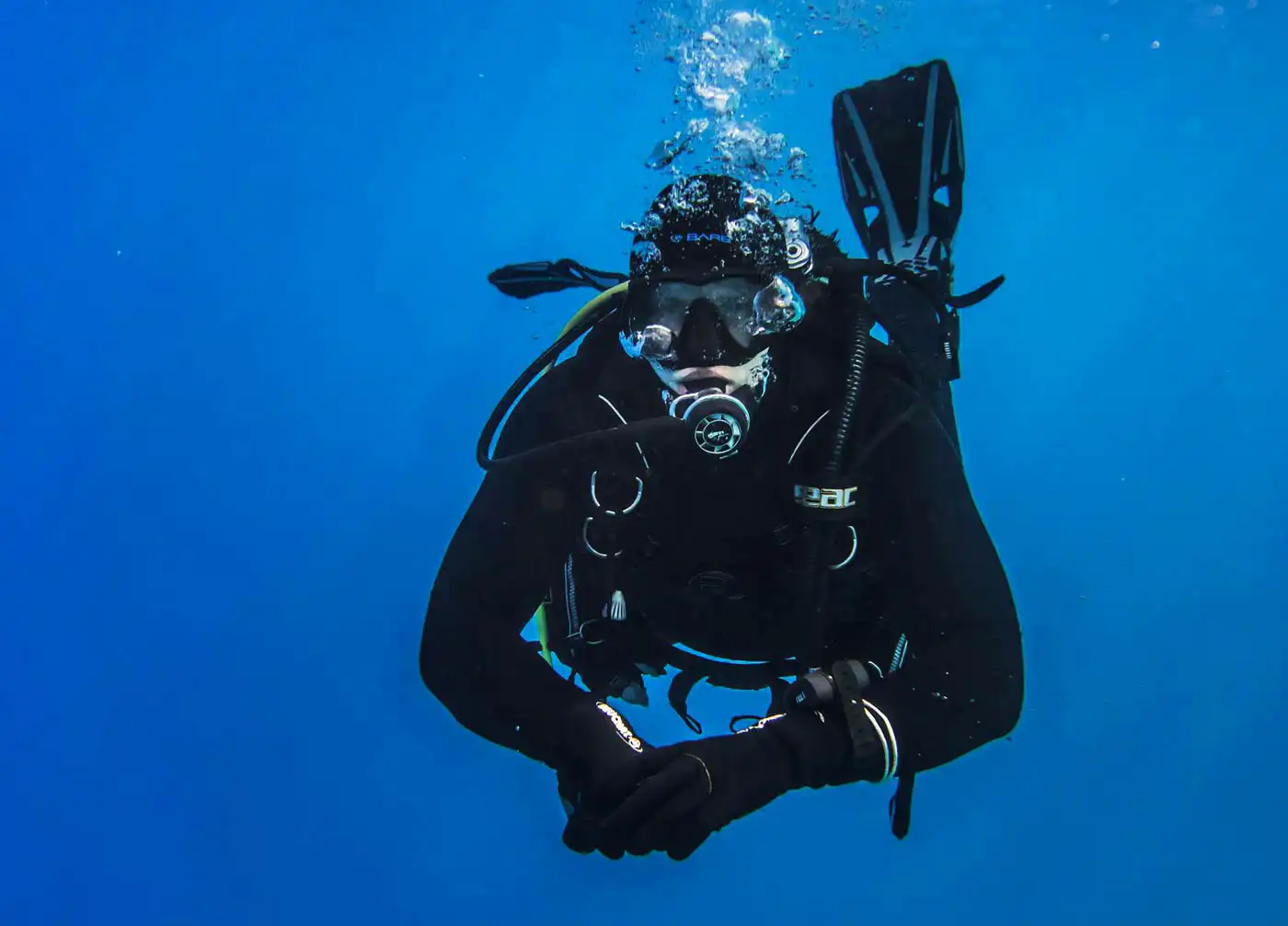 Scuba Diving in Madeira Attracts Young Tourists